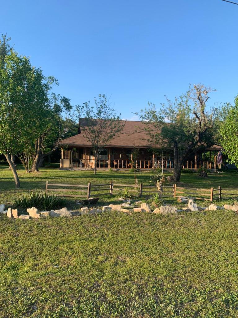 Live Oak Home photo 1