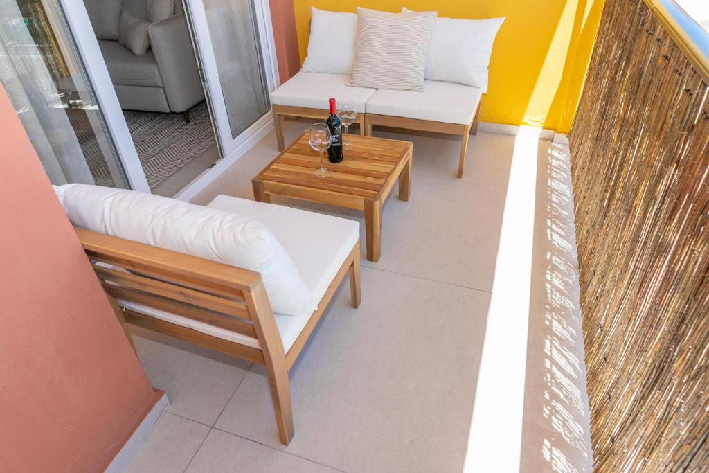 Casa Los Lances Deluxe - Reformado Junto a la Playa y Terraza photo 2