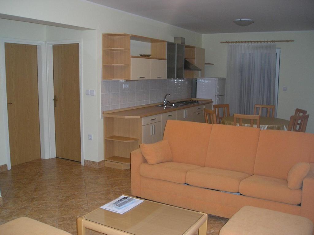 Apartments Luna photo 4