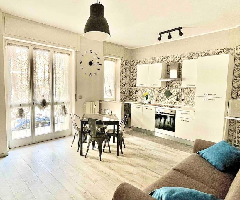 BILOCALE CONFINE LOANO-BORGHETTO 250mt dal mare