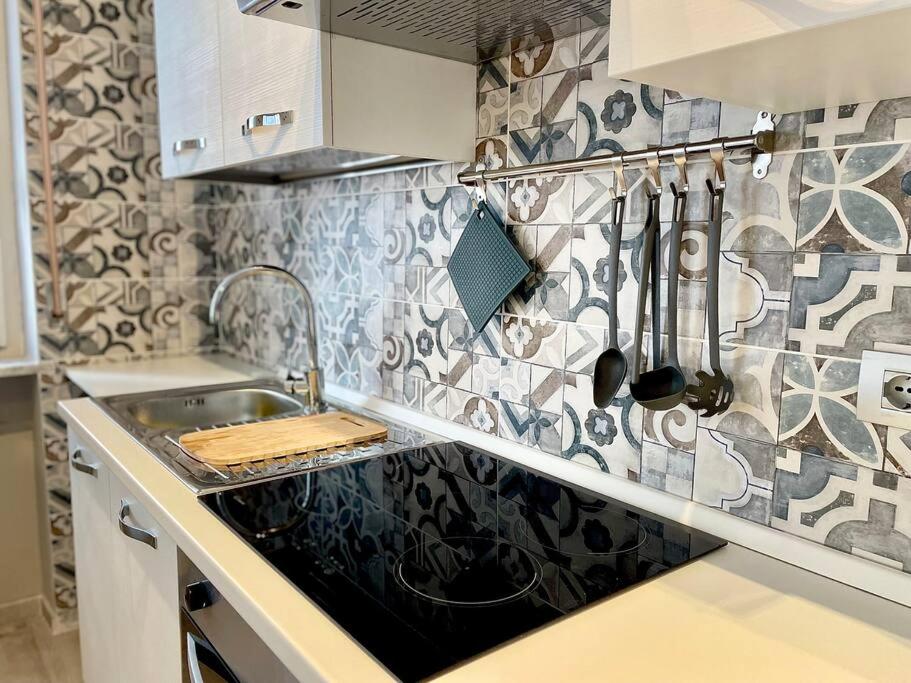 BILOCALE CONFINE LOANO-BORGHETTO 250mt dal mare photo 1