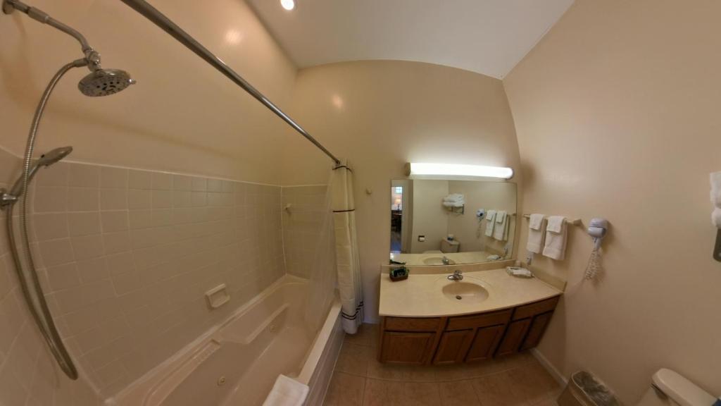 Grand Wood Suites photo 4