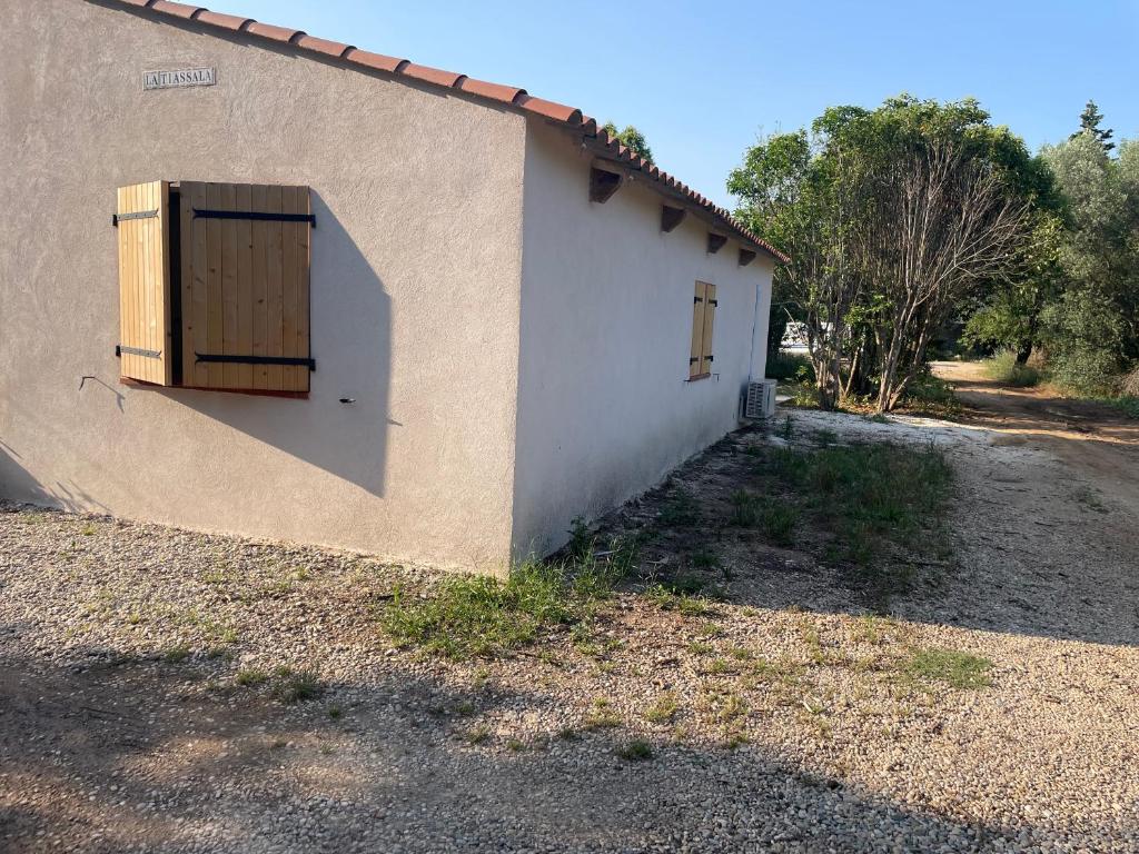 Appartement avec jardin privatif photo 1