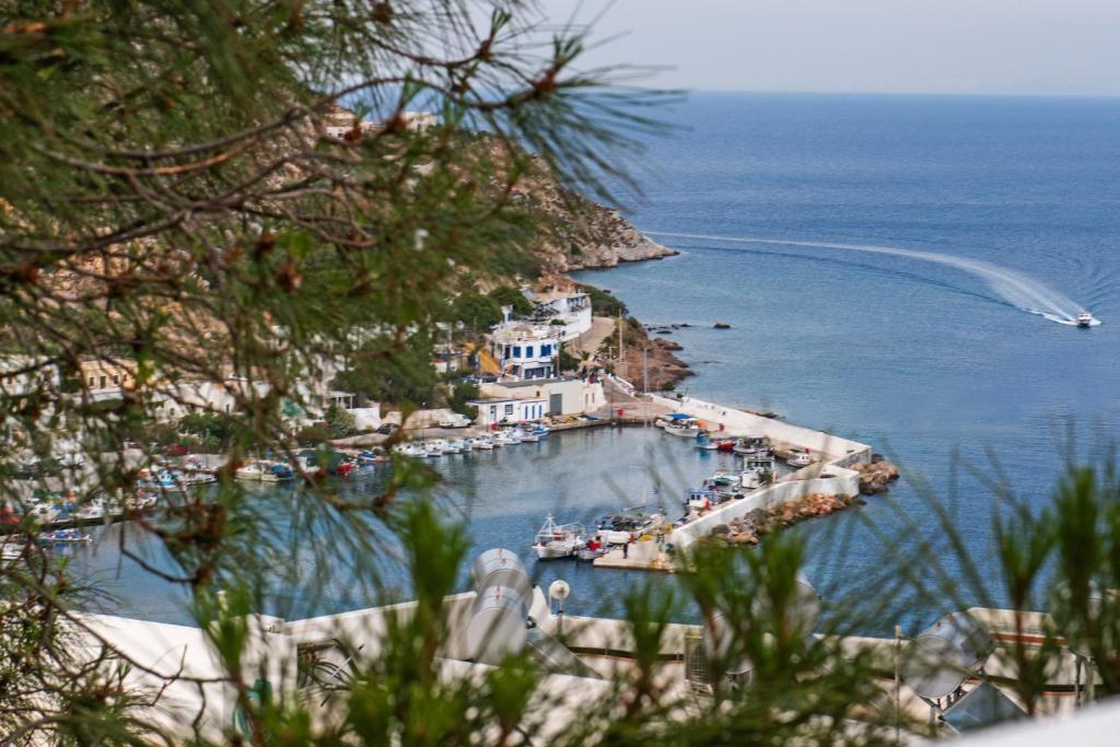 BunnyFoot: Country house of 135 sqm in Leros. photo 3