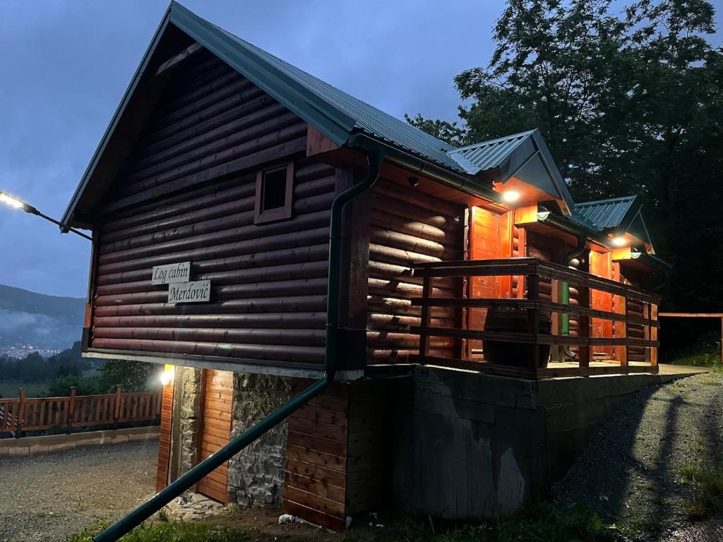 Log cabin 2 Merdovic photo 2