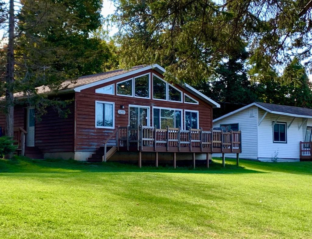 Merland Park Cottages and Motel photo 1
