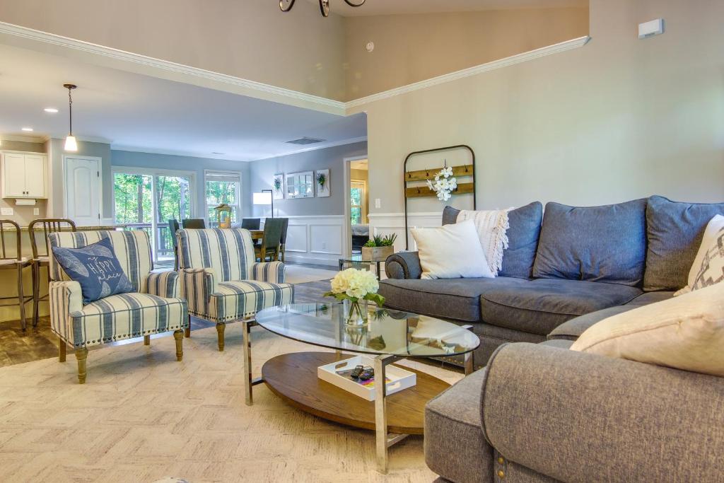 Anderson Lakefront Vacation Rental with Boat Dock! photo 3