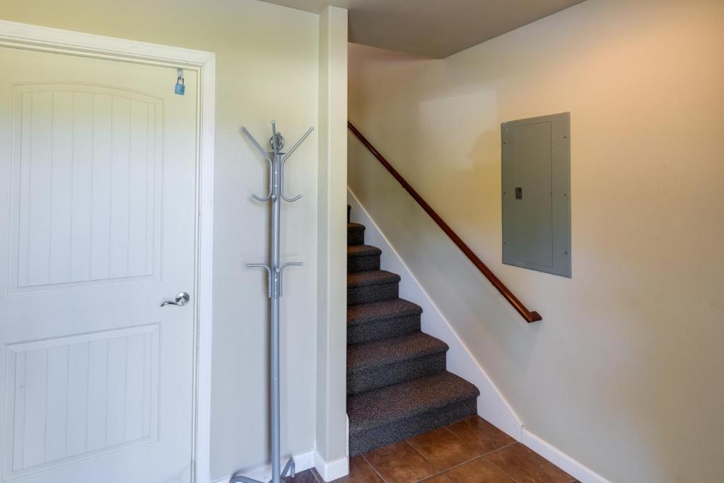 Waterfront Birch Bay Rental - Walk to Beach! photo 3