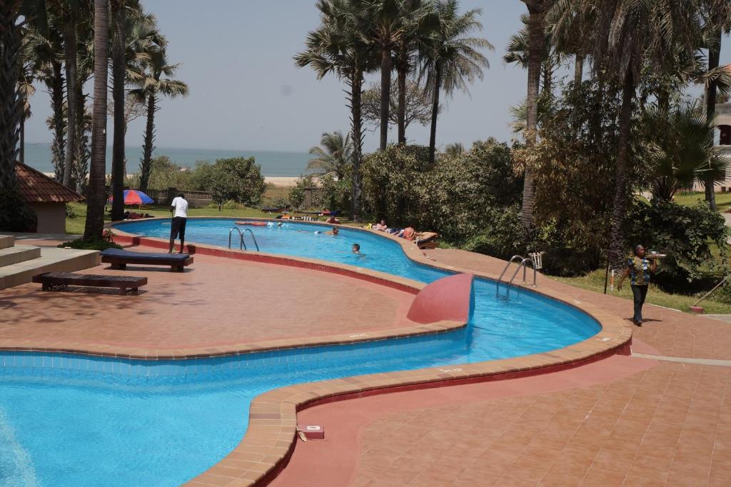 Lemon Creek Hotel Resort photo 4