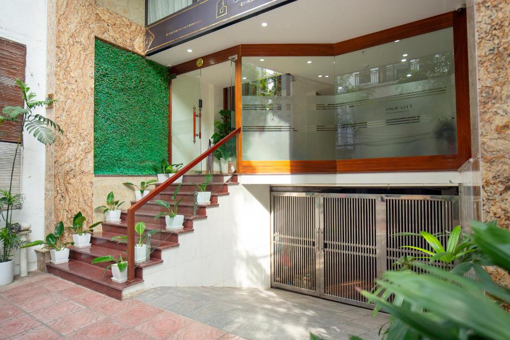 Sumitomo10 Apartments Dao Tan