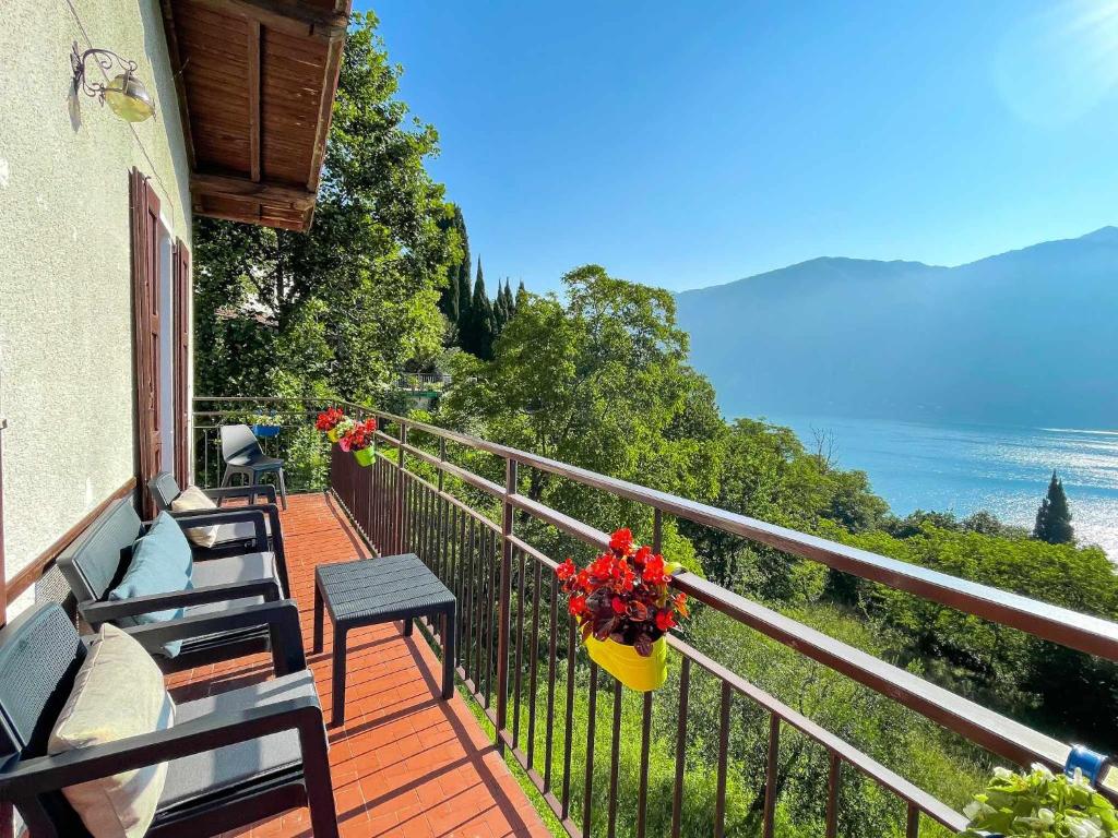 Appartamento Tivano balcone con vista lago photo 3