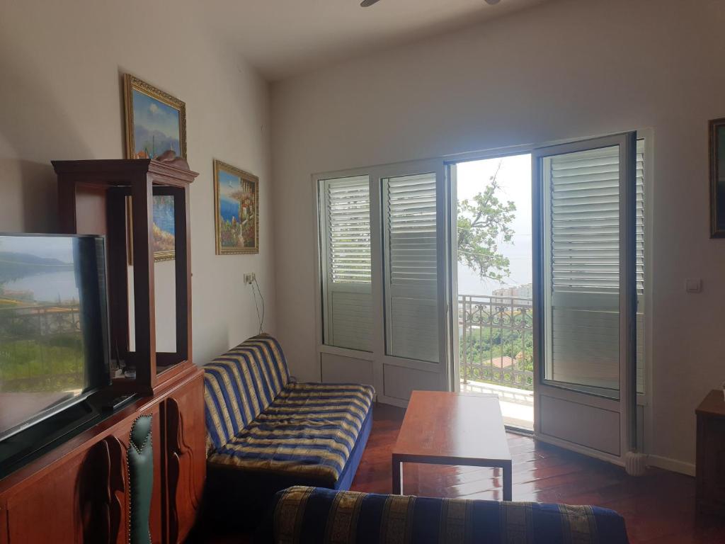 Apartment1 photo 3
