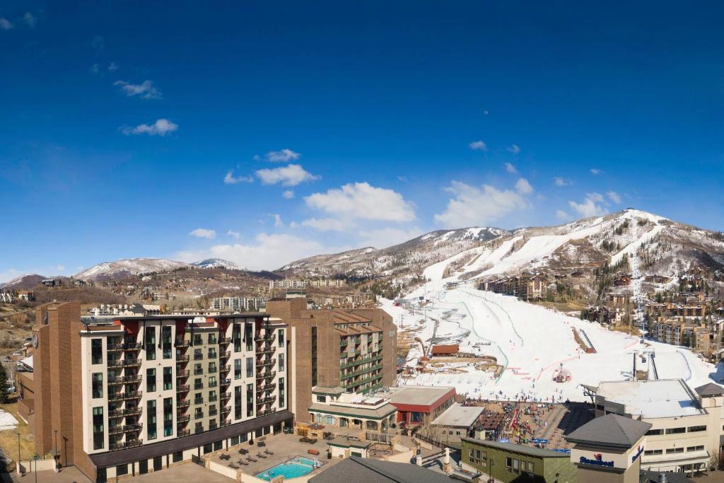 Sheraton Steamboat Resort Villas image