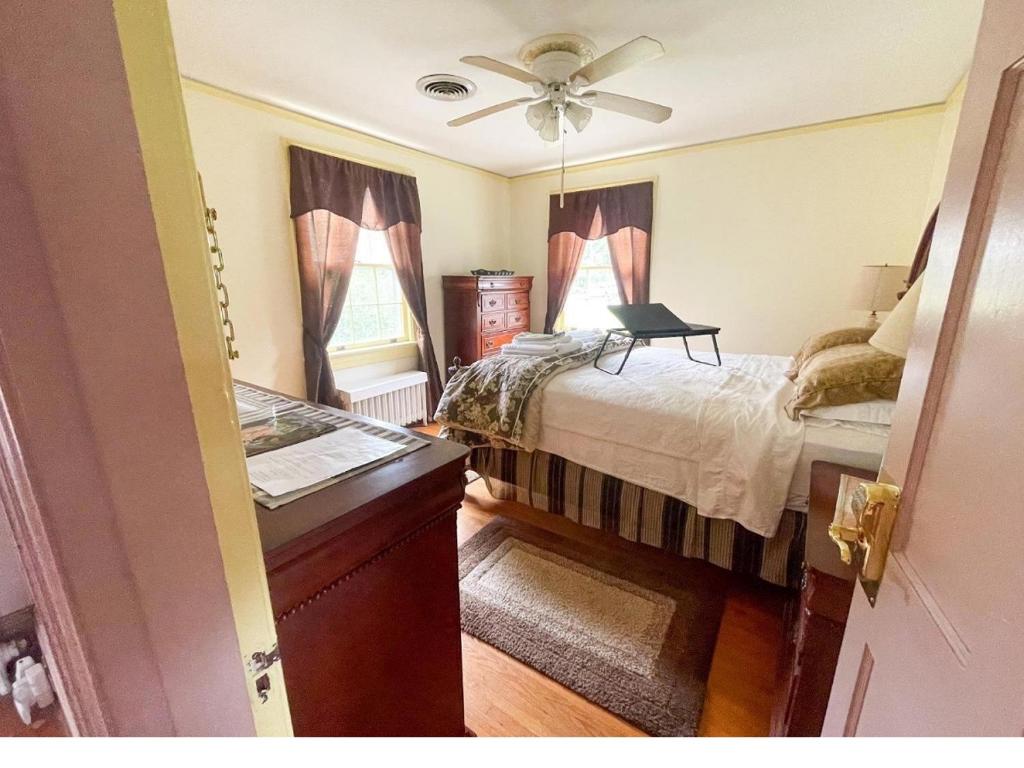 Home Sweet Home, Suite #2 near LU, Stadium, and Lynchburg Hospital, photo 2