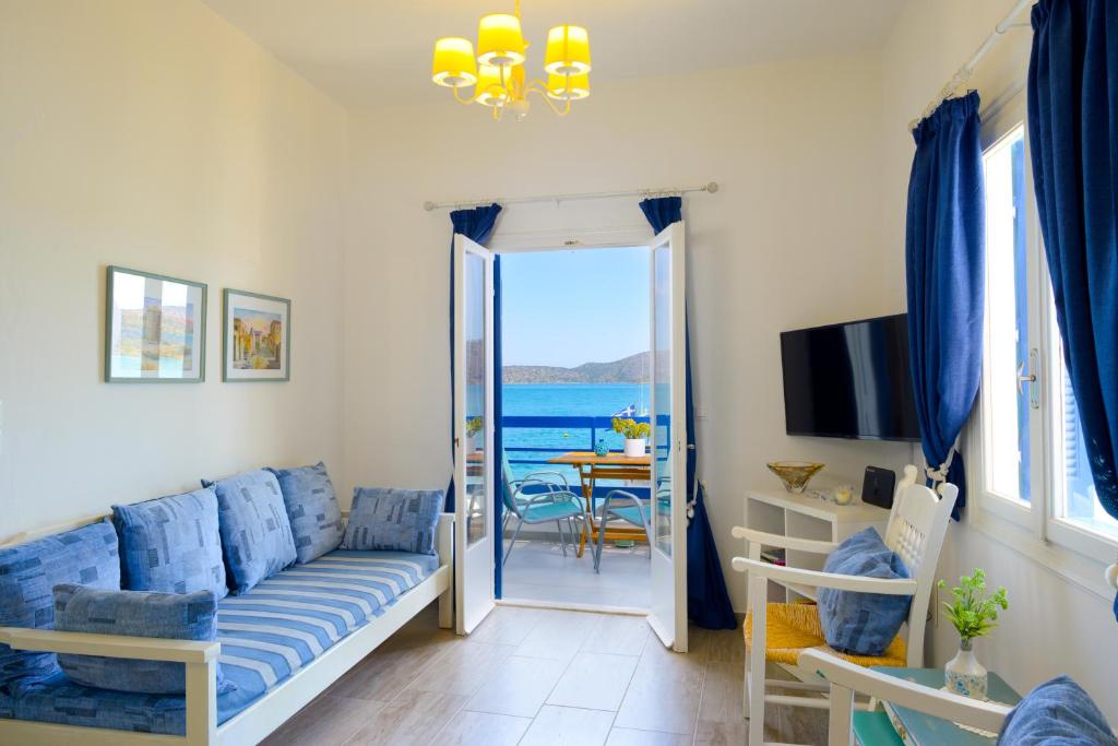 Marilena Seaside House photo 4