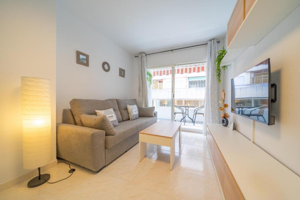 HomeHolidaysRentals Caliz - Costa Barcelona photo 2