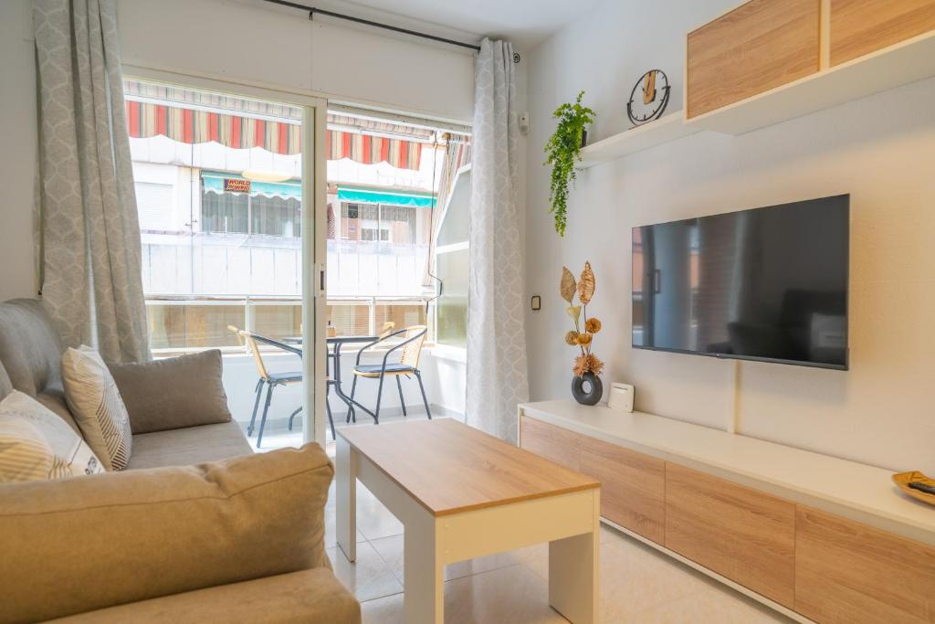 HomeHolidaysRentals Caliz - Costa Barcelona photo 3
