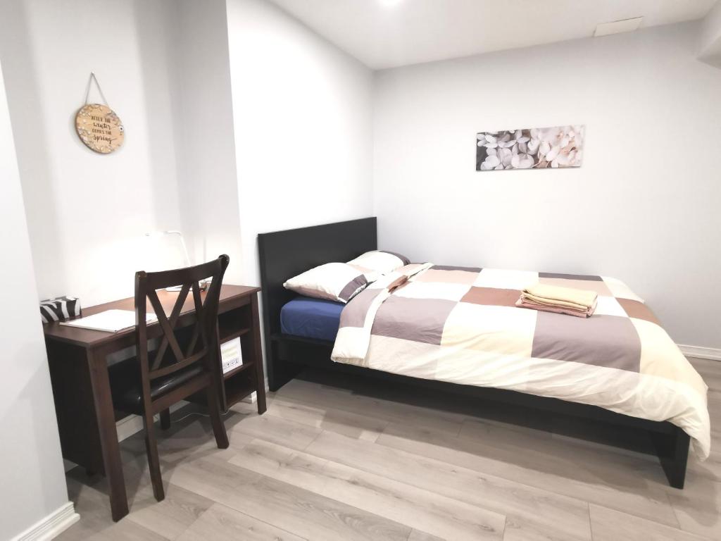 Perfect location comfort private house lower level 2 bedroom unit photo 2