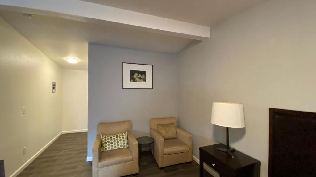 Golden Kent Motel photo 2