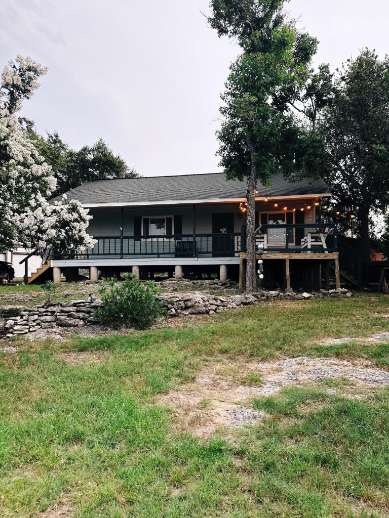 Jet Skis, Lake View, Sleeps 8, HotTub, Firepit, Pet Friendly! photo 4