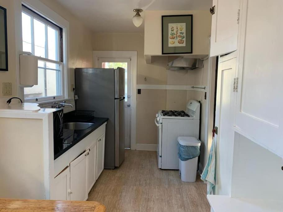 Berkeley Homes - Private Rooms with shared bathroom and kitchen image
