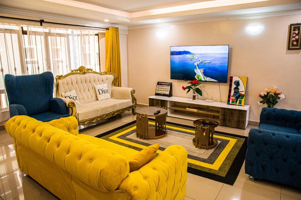 The Fancy Luxurious 3 bedroom apartment photo 2