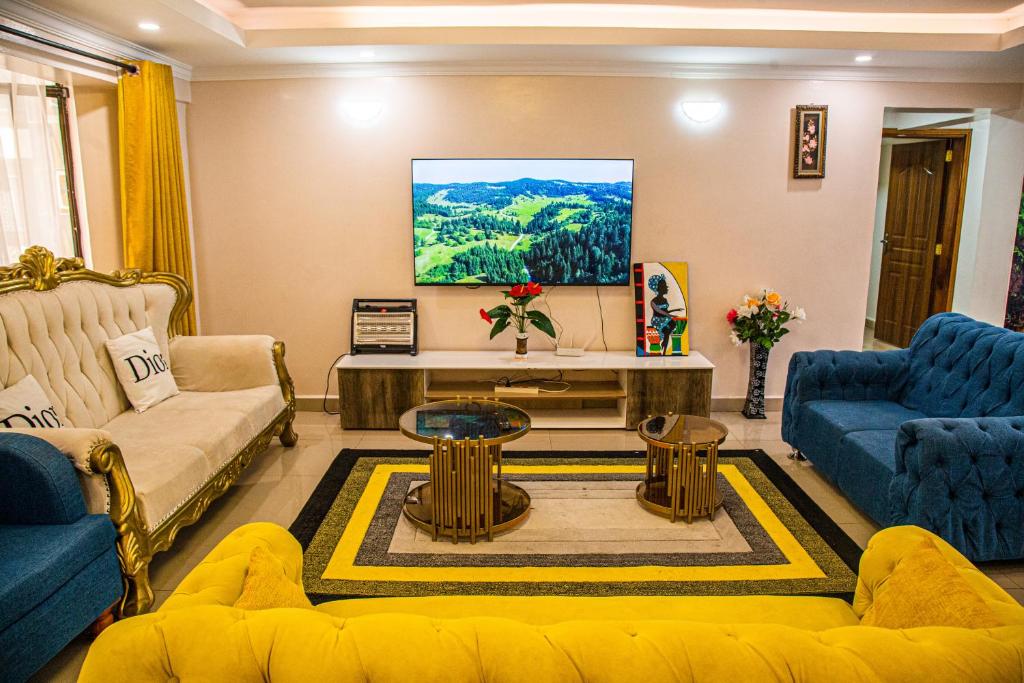 The Fancy Luxurious 3 bedroom apartment photo 3