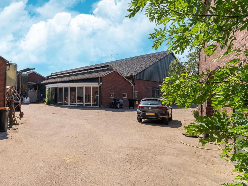 Comfortable house with a large garden and parking in the Achterhoek photo 3