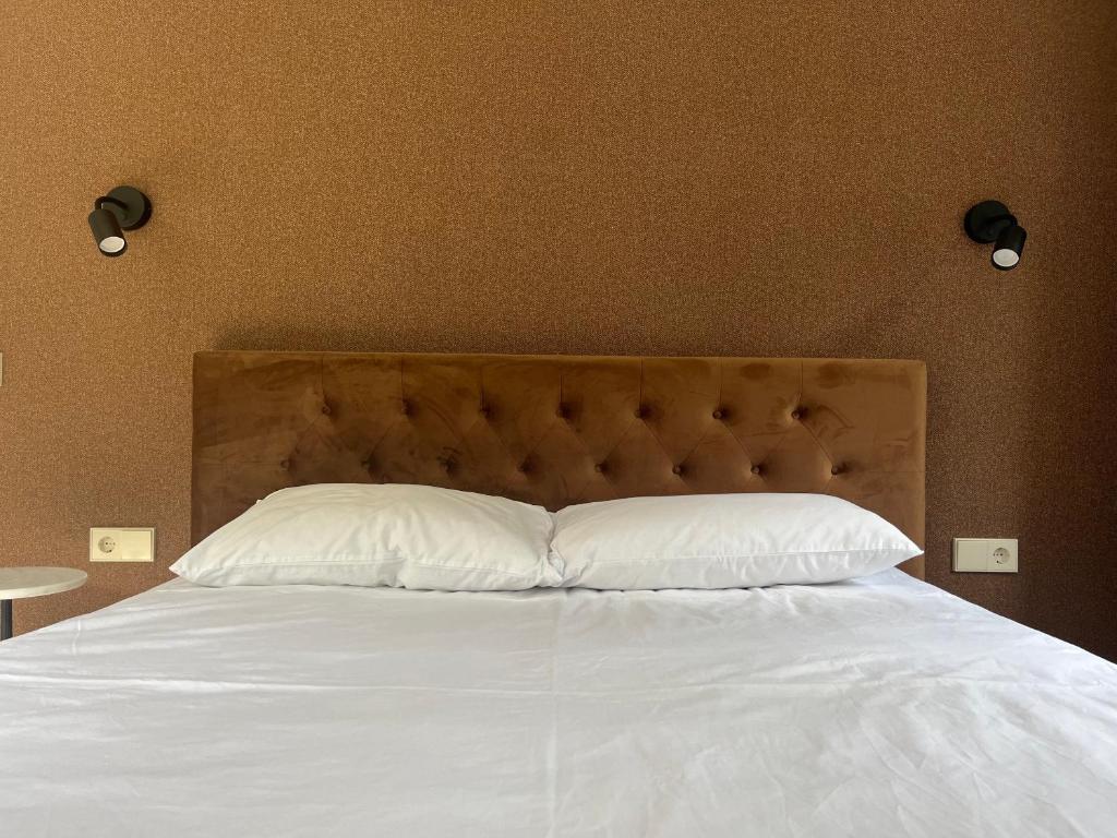 Luxuria Modern Apartments - Self Check-in photo 2