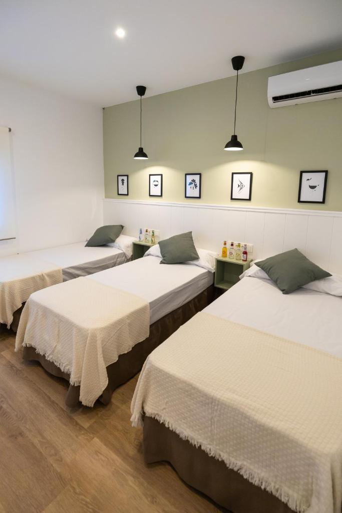 Hostal Royal Bliss photo 2