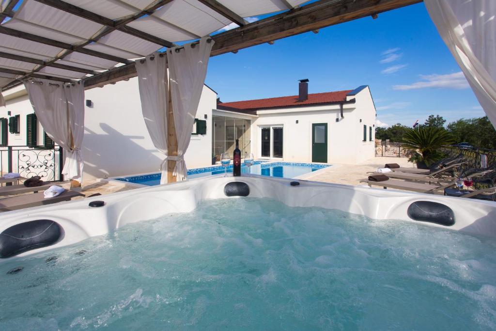 Luxury Villa Lunika near Brela, Baska Voda, Makarska photo 2