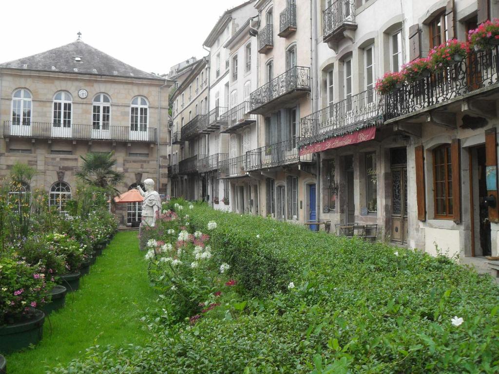 Appartements -2 Rue des Sybilles-La Plombinoise photo 2