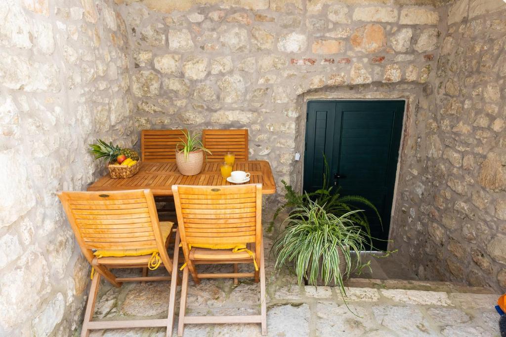 Cozy stone house with lovely view in Cavtat centre photo 2
