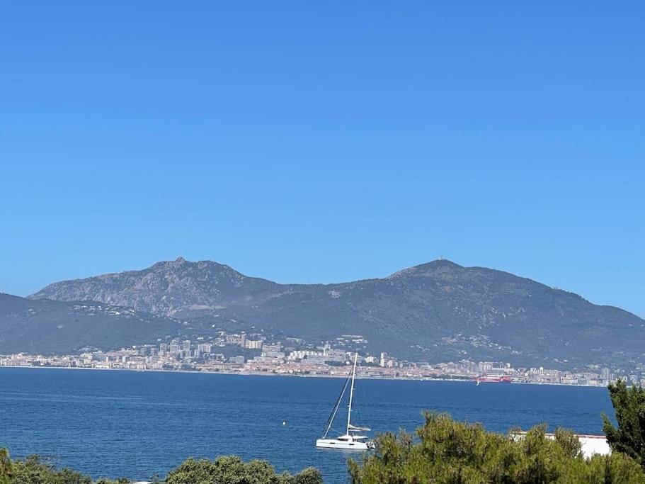 Appartement cosy, vue mer à 5 min à pied de la mer photo 2