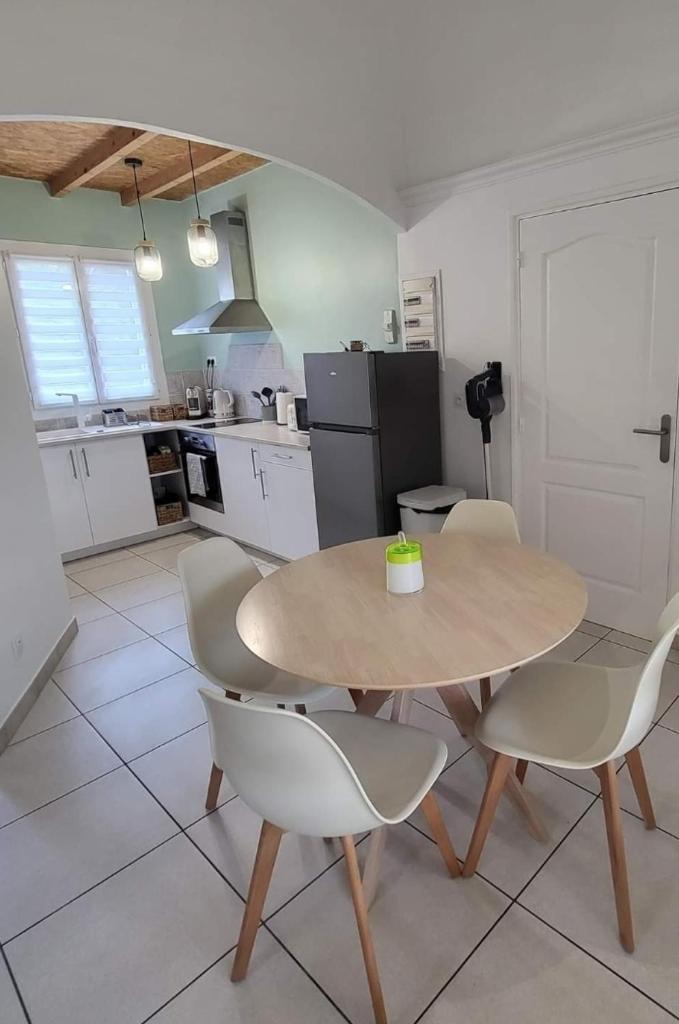 Charmant T2 avec extérieur au cœur du Vaucluse photo 2
