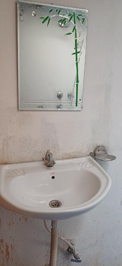 Bardia hostel photo 3