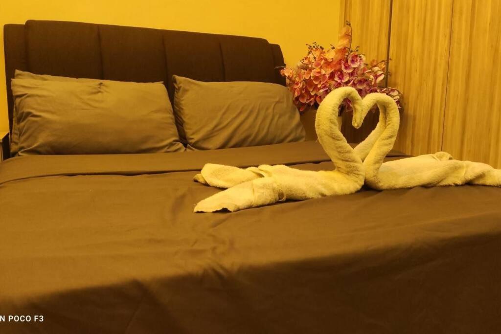HA206 - WI-FI- NETFLIX-PARKING- SWIMMING POOL- CYBERJAYa, 3073 photo 2