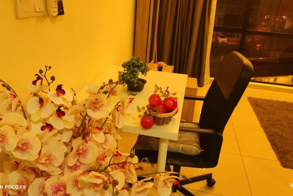 HA206 - WI-FI- NETFLIX-PARKING- SWIMMING POOL- CYBERJAYa, 3073 photo 3