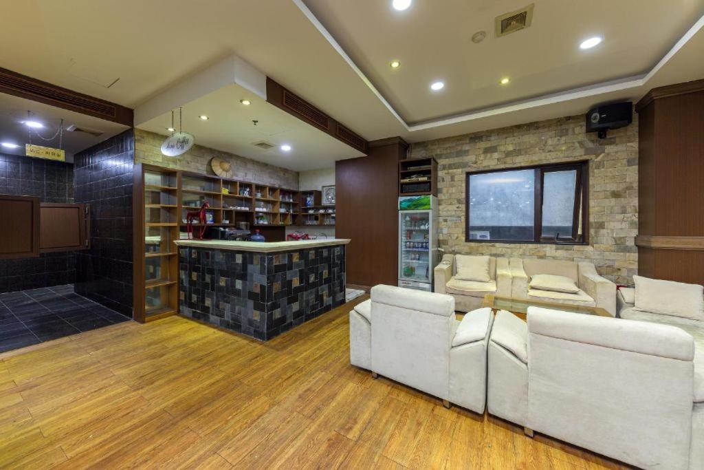 Dream Hotel - Số 2 ngõ 69 Tran Duy Hung- by Bay Luxury