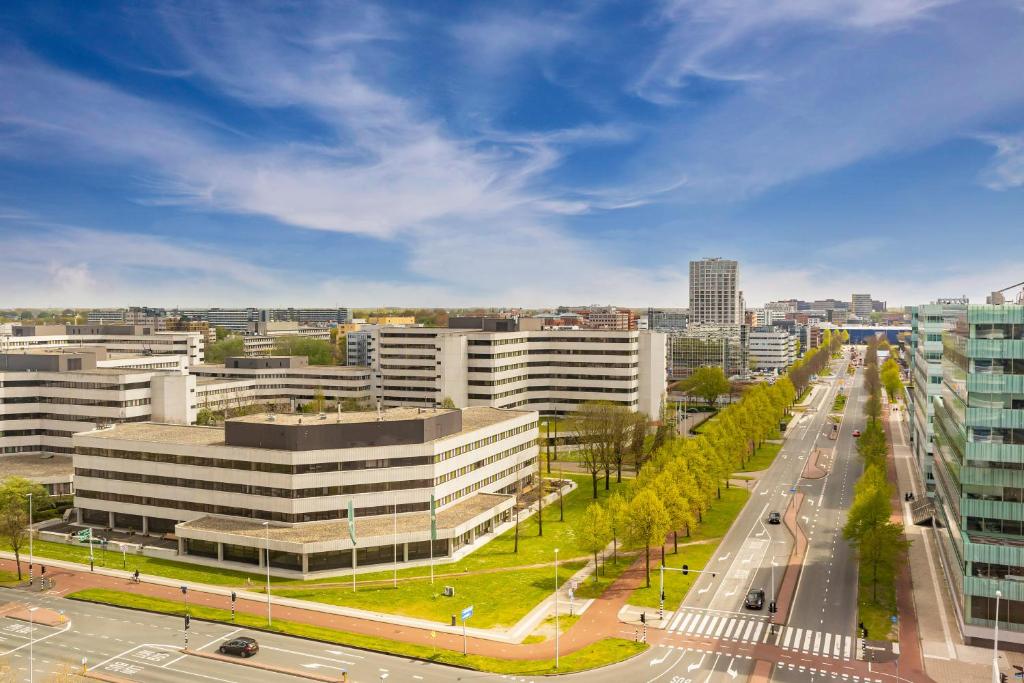 Holiday Inn Express Amsterdam Arena Towers, an IHG Hotel photo 2