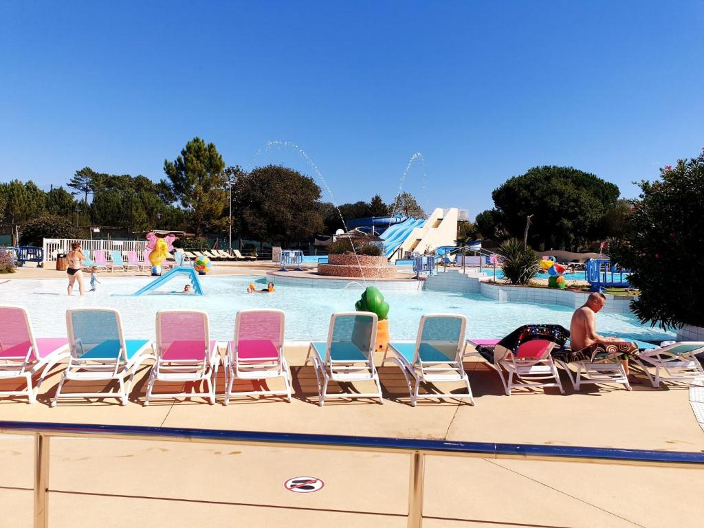Superbe Mobil home au calme 804 camping La Réserve 4* photo 3