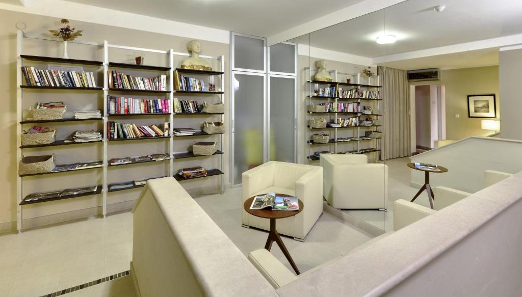 The Residence Hotel photo 4