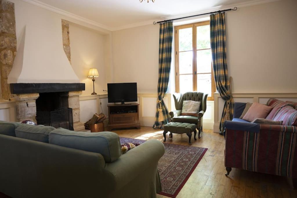 19th century house, 6 bedrooms with 6 bathrooms, private pool & garden photo 4