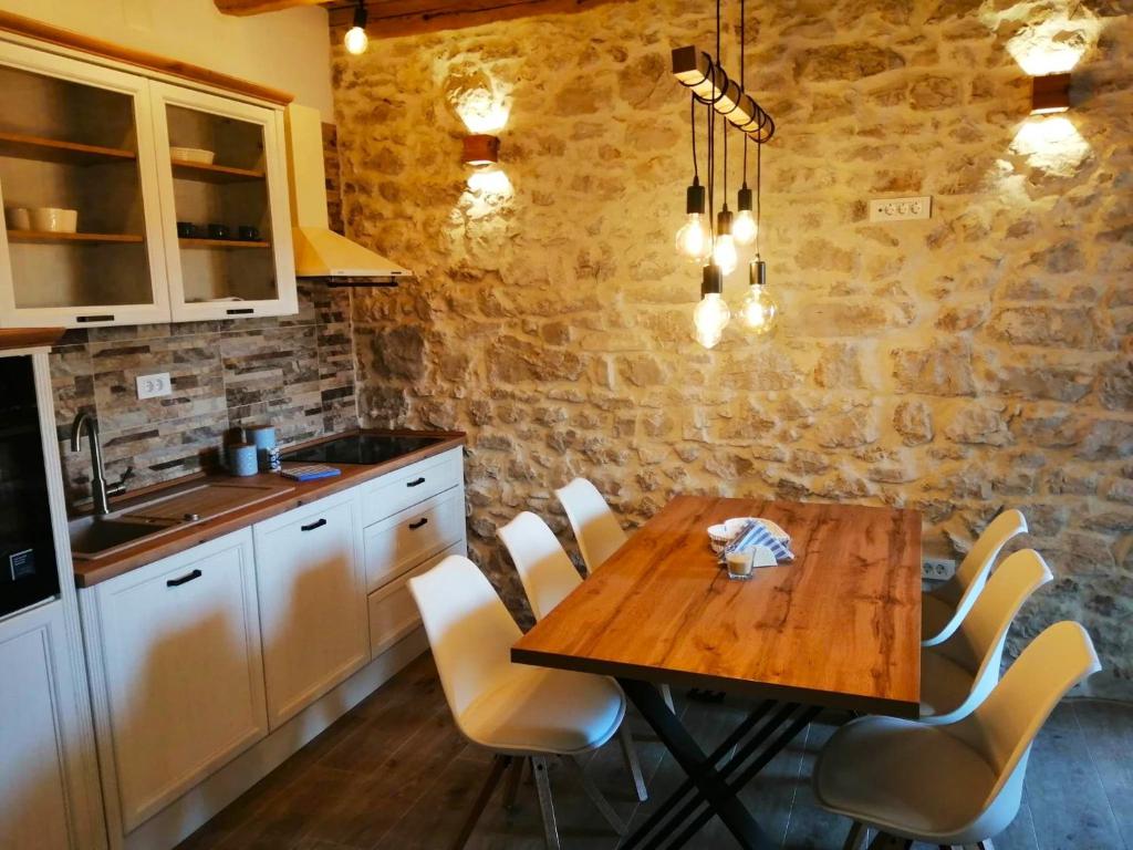 Apartments Dalmatian Stone House