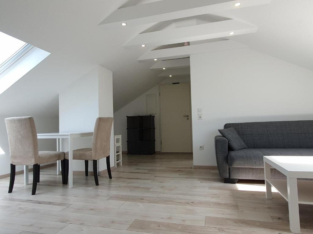 ruhige und moderne 2-Zi. Wohnung photo 3