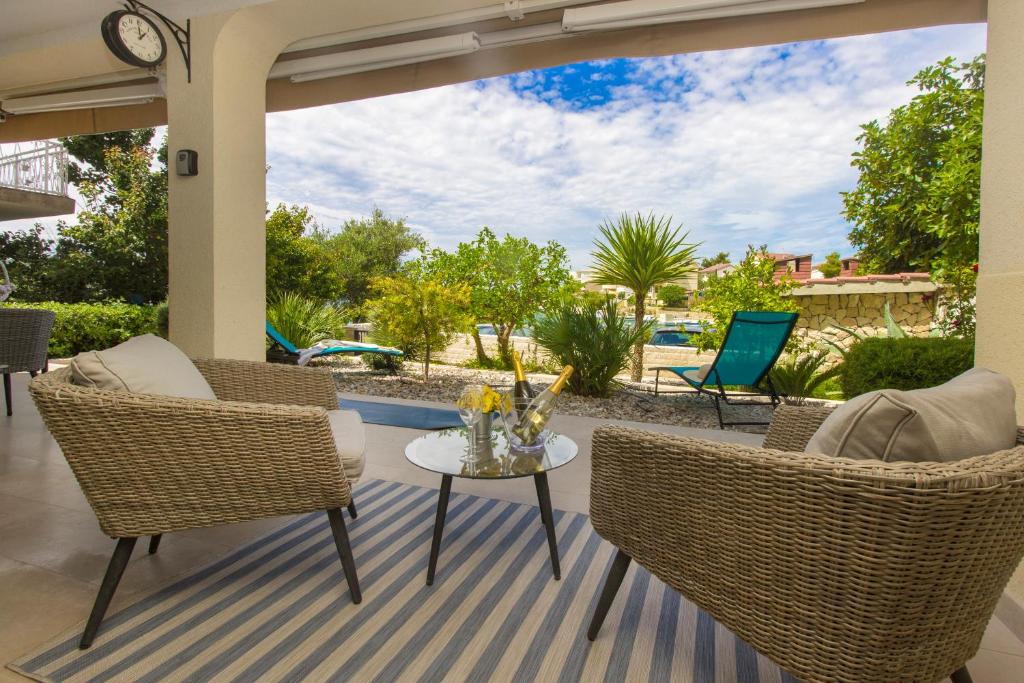 Villa Vala photo 3