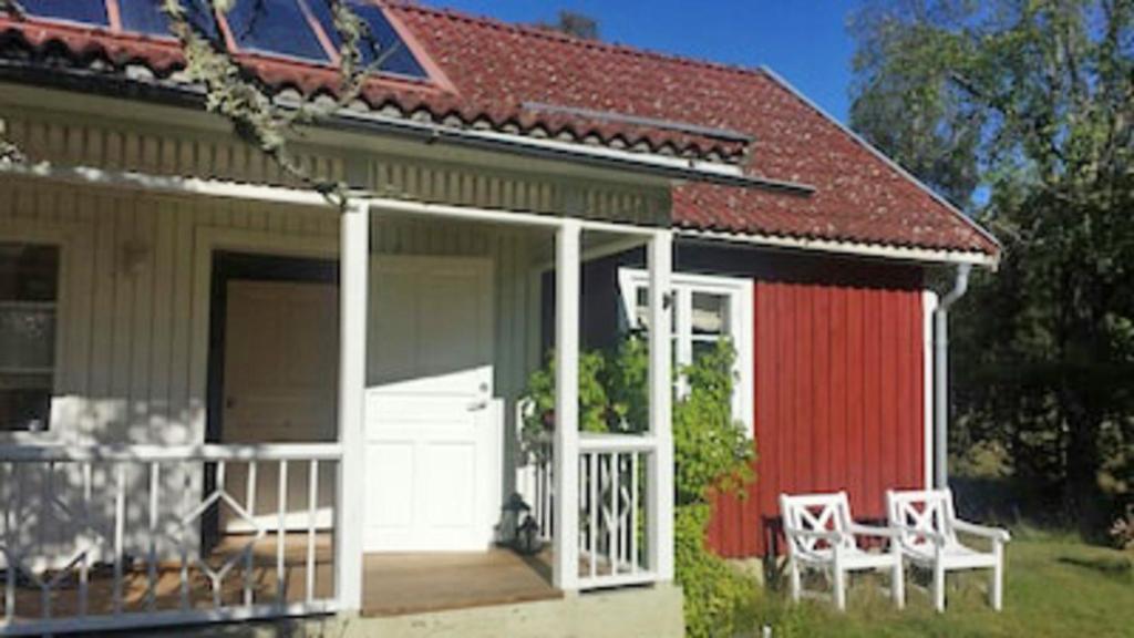 Idyllisches Schwedenhaus photo 2