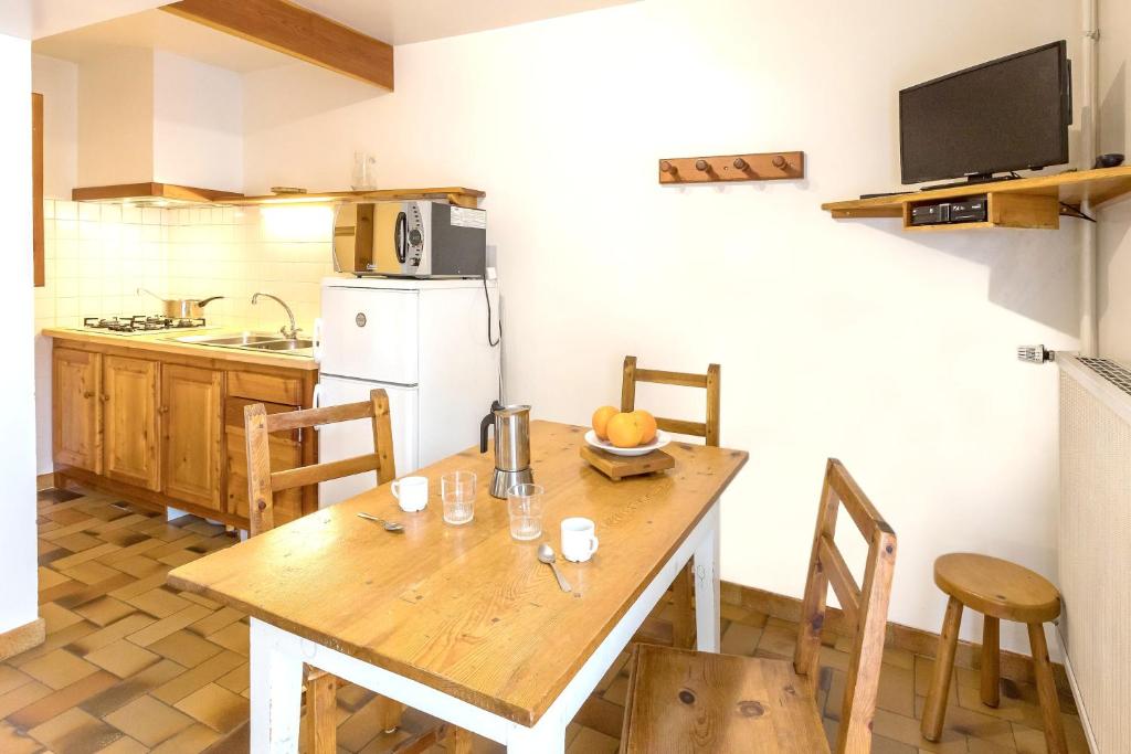 Studio avec terrasse amenagee et wifi a Arvieux a 1 km des pistes photo 1