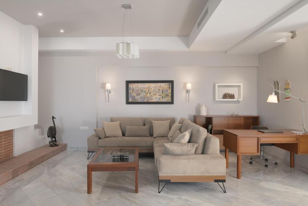 Macaris Suites & Spa photo 2