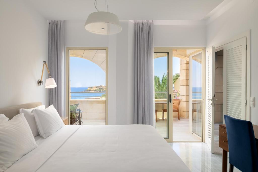 Macaris Suites & Spa photo 3